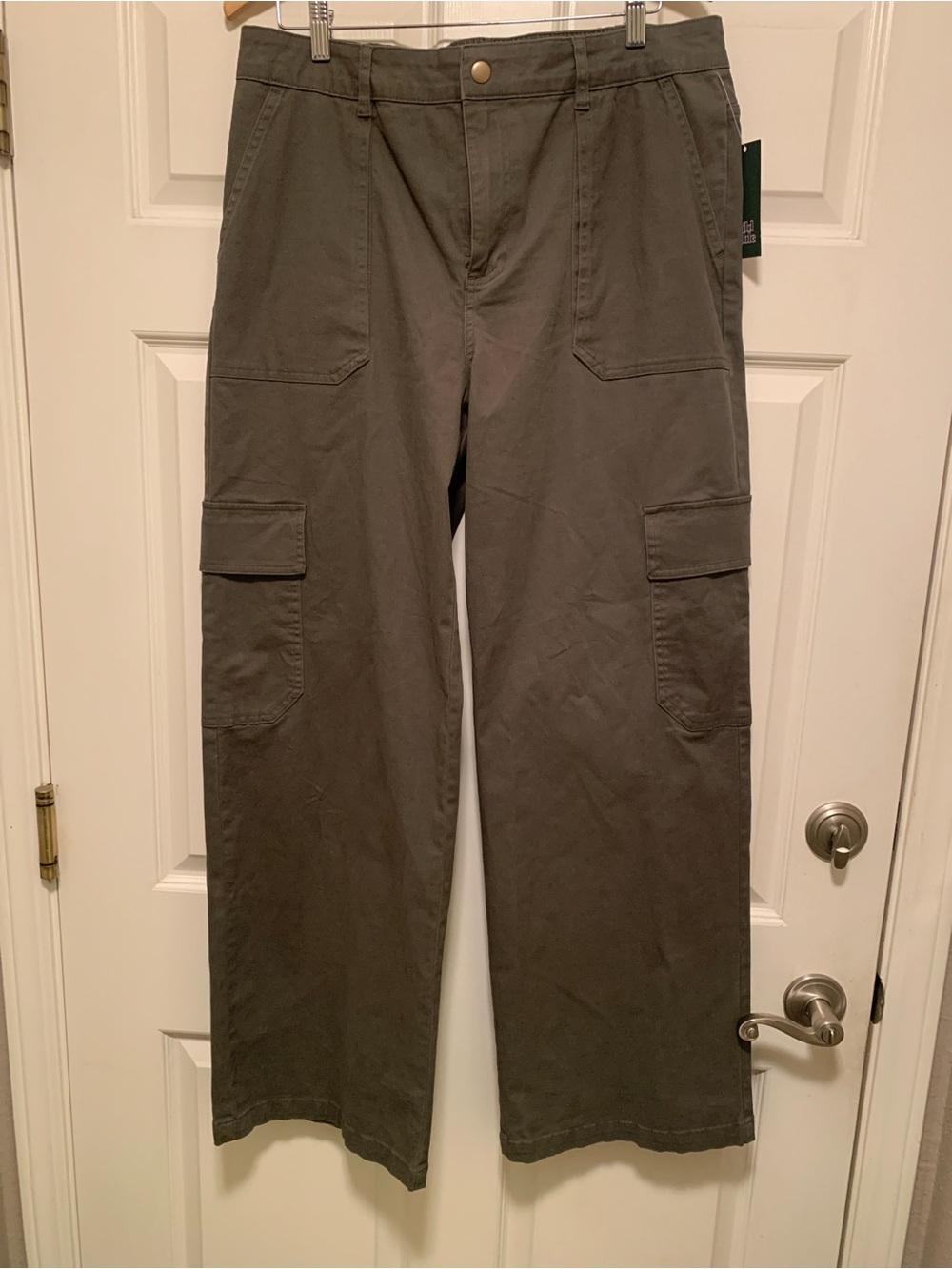 SO CUTE! wild fable Olive Green Cargo Pants with Cargo Pockets